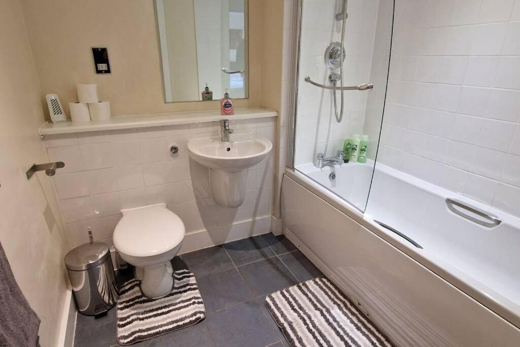 2 Bedroom Apartment Central Birmingham City Centre Exteriör bild